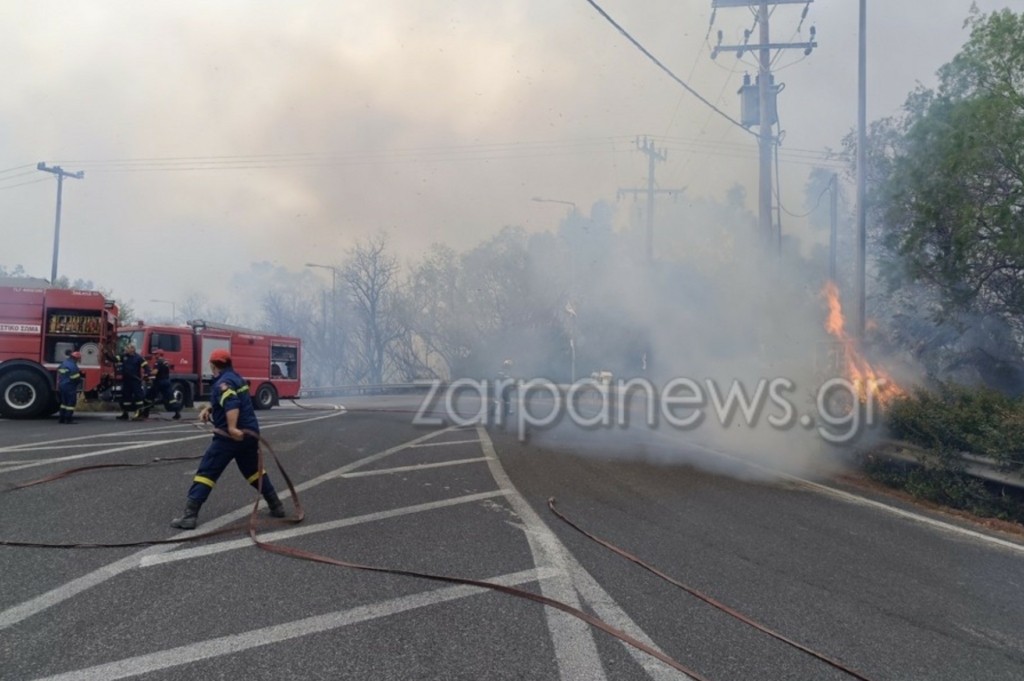 Φωτιά στα Χανιά: Εκκενώνονται σχολεία – Δύσκολη μάχη με τις φλόγες